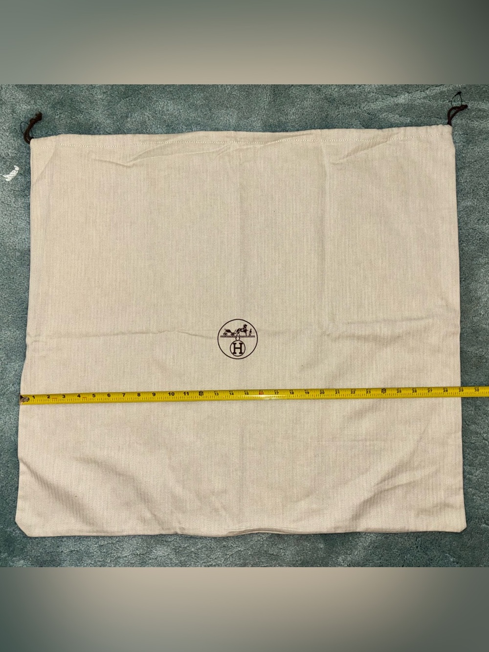Large Hermes dust bag for large handbag or small luggage. - Picture 2 of 7